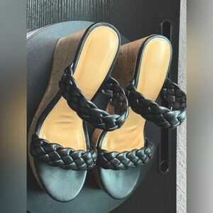 Lauren Conrad braided black strappy sandals size 7.5